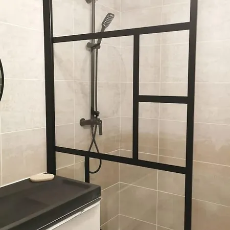 Rez-de-jardin Terrasse De 100m² Appartamento