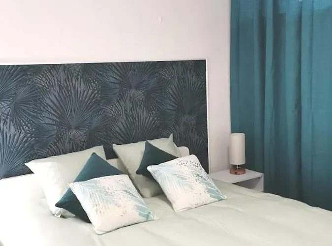 Rez-de-jardin Terrasse De 100m² Le Grau-du-Roi